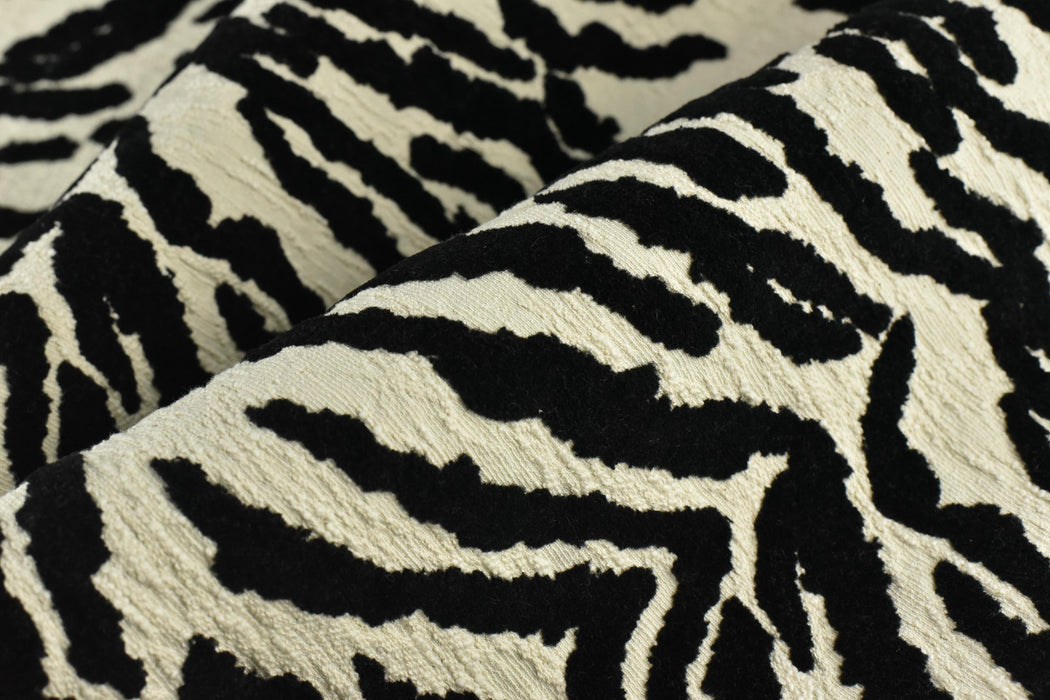 Heavy Weight Luxury Black Cream White Cotton Blend Zebra Skin Cut Velvet Upholstery Fabric|Abstract Geometric Wild Animal Fabric For Chair
