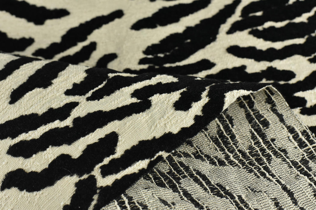 Heavy Weight Luxury Black Cream White Cotton Blend Zebra Skin Cut Velvet Upholstery Fabric|Abstract Geometric Wild Animal Fabric For Chair